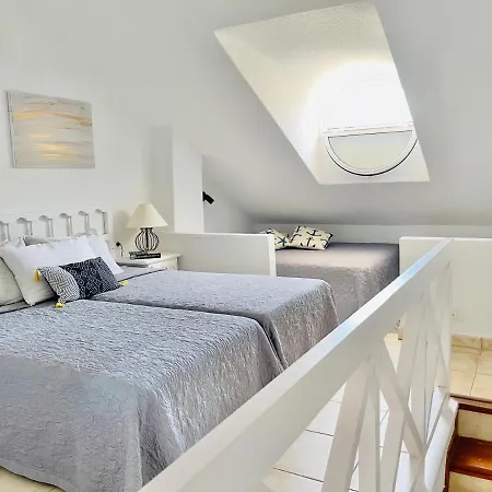 Parque Santiago, Playa De Americas With Parking *